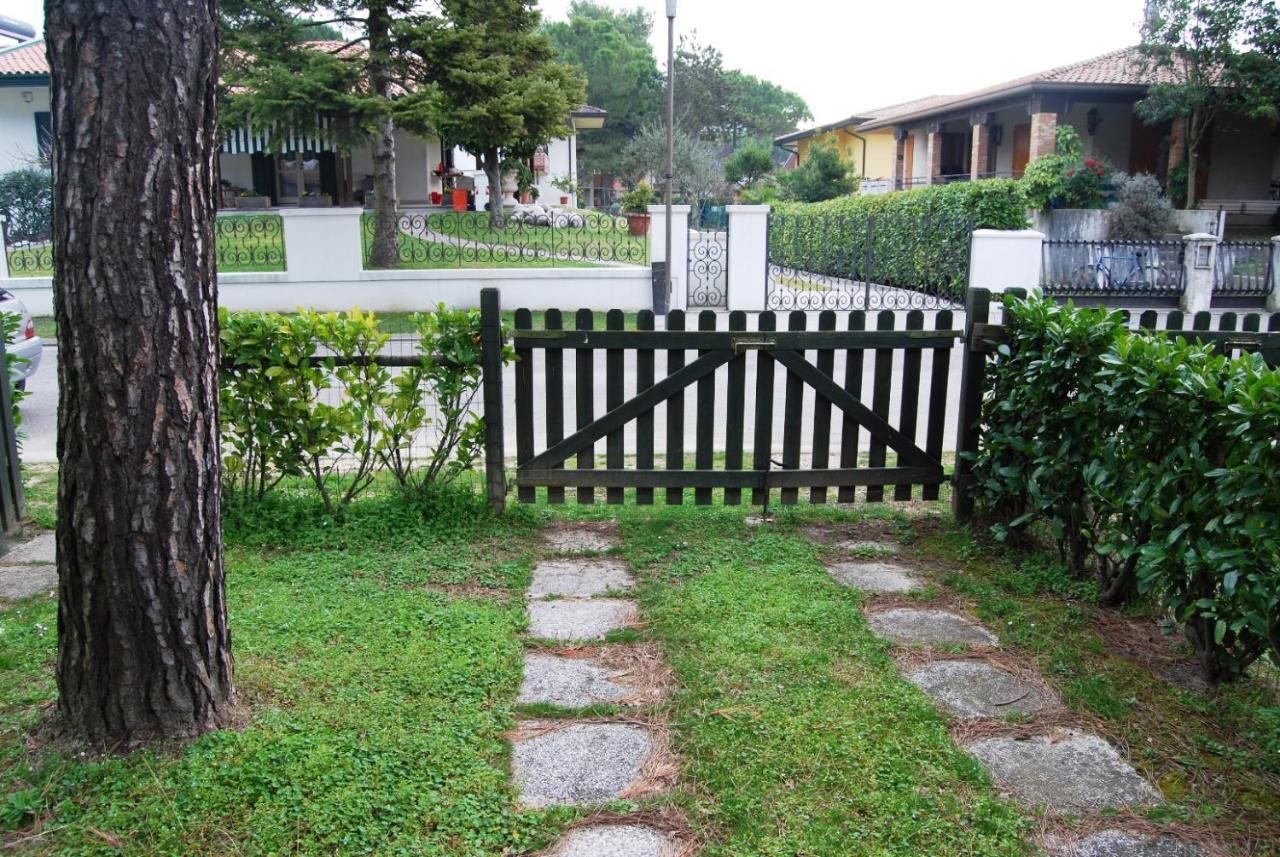 Villa Rosina Bibione Exterior photo